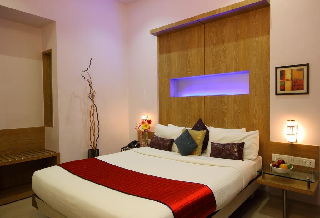Hotel Vihang'S Inn Тхане Экстерьер фото